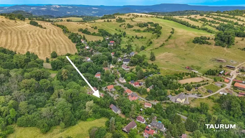 Prodej pozemku pro bydlení, Děčín - Děčín XXX-Velká Veleň, 1179 m2
