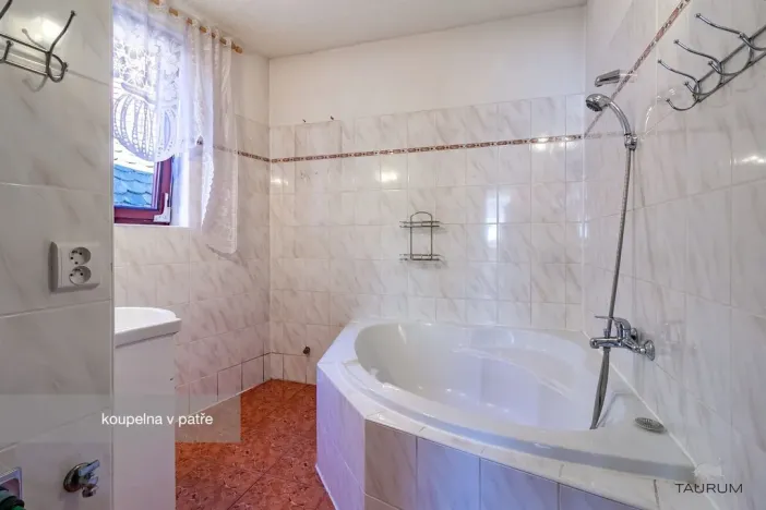 Prodej rodinného domu, Dobřany, Školní, 368 m2