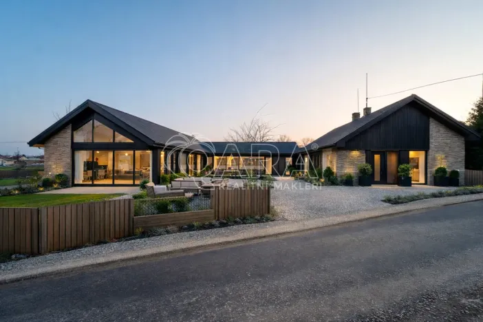 Prodej rodinného domu, Hořiněves - Želkovice, 441 m2