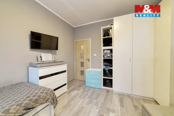 Prodej bytu 3+1, Valy, Pod Lesem, 64 m2