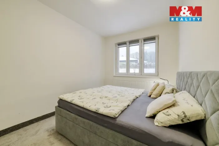 Prodej bytu 3+1, Valy, Pod Lesem, 64 m2