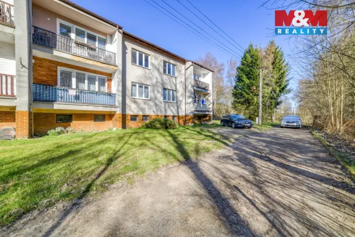 Prodej bytu 3+1, Valy, Pod Lesem, 64 m2