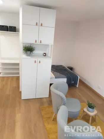 Prodej bytu 1+kk, Pardubice - Zelené Předměstí, Palackého třída, 38 m2