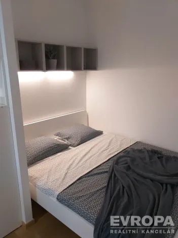 Prodej bytu 1+kk, Pardubice - Zelené Předměstí, Palackého třída, 38 m2