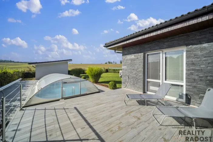 Prodej rodinného domu, Choltice, 200 m2