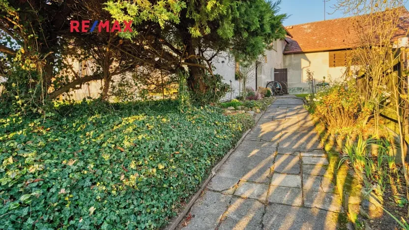 Prodej rodinného domu, Provodín, 290 m2