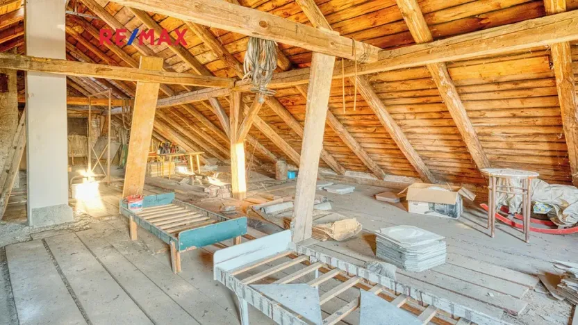 Prodej rodinného domu, Provodín, 290 m2