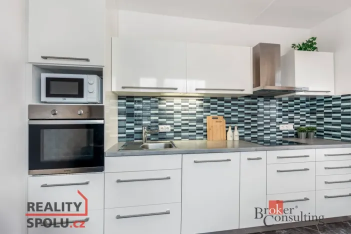 Prodej bytu 3+1, Hradec Králové - Nový Hradec Králové, Mandysova, 77 m2