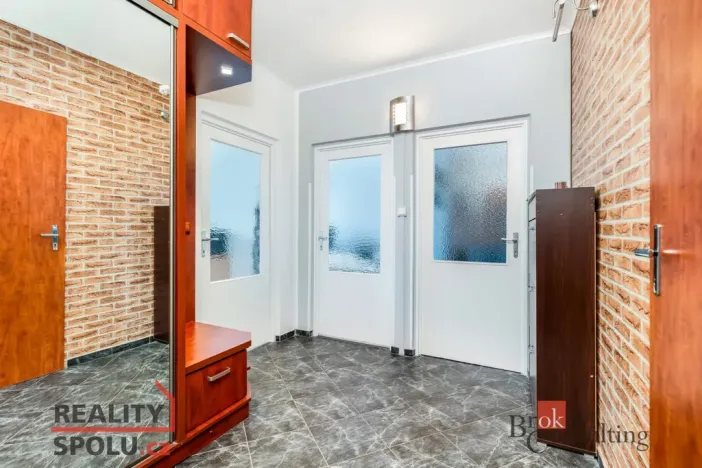 Prodej bytu 3+1, Hradec Králové - Nový Hradec Králové, Mandysova, 77 m2