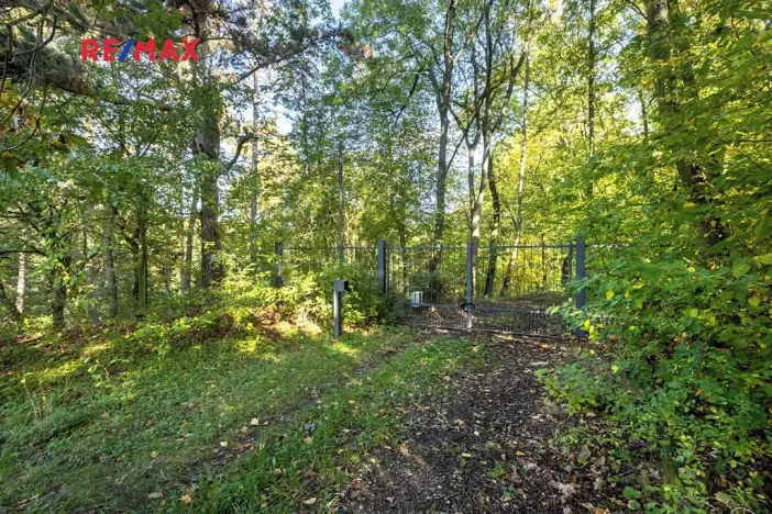 Prodej lesa, Praha - Malá Chuchle, 17570 m2