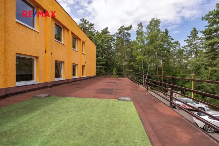 Prodej ubytování, Doksy, Pod Borným, 1700 m2
