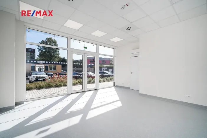 Pronájem ordinace, Milovice, Spojovací, 41 m2