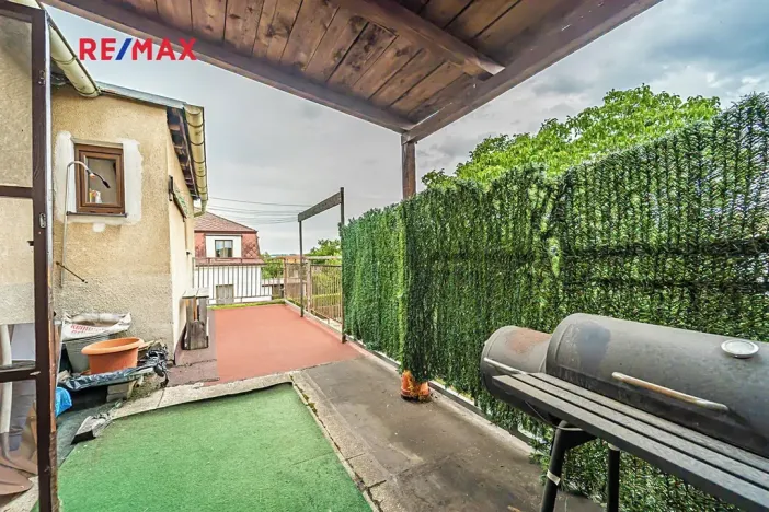 Prodej rodinného domu, Praha - Dolní Počernice, Listopadová, 302 m2