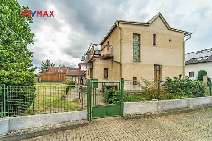 Prodej rodinného domu, Praha - Dolní Počernice, Listopadová, 302 m2