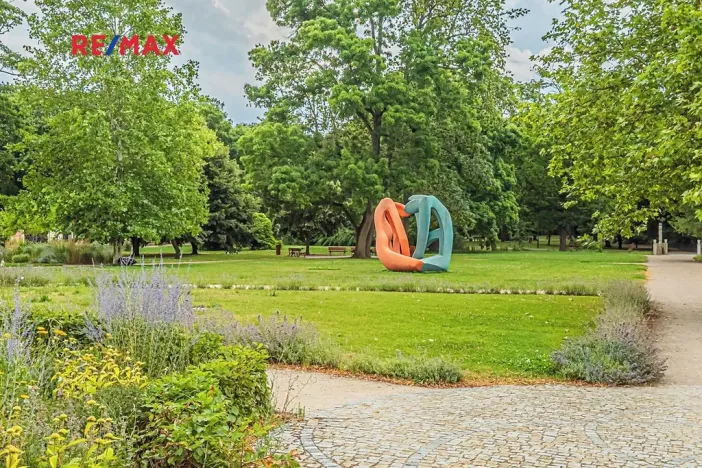 Prodej rodinného domu, Praha - Dolní Počernice, Listopadová, 302 m2