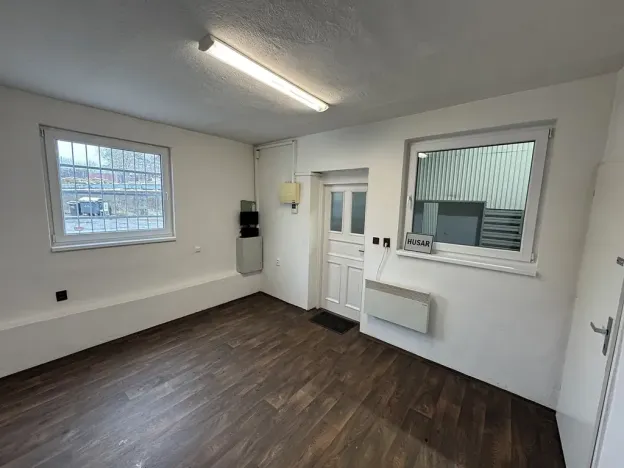 Pronájem skladu, Chýně, Družstevní, 600 m2