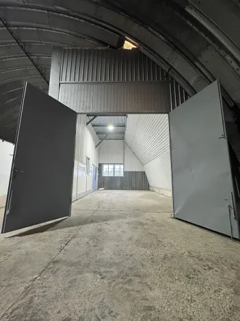 Pronájem skladu, Chýně, Družstevní, 600 m2