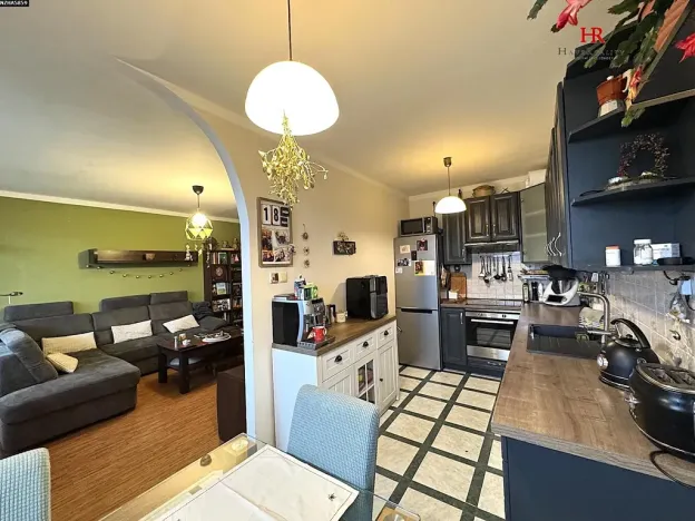 Prodej bytu 4+1, Kamenice, Sídliště II, 84 m2