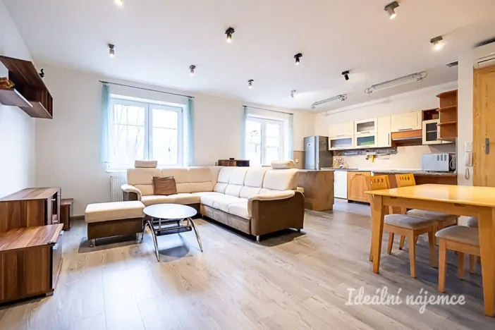 Pronájem bytu 2+kk, Praha - Záběhlice, Záběhlická, 58 m2