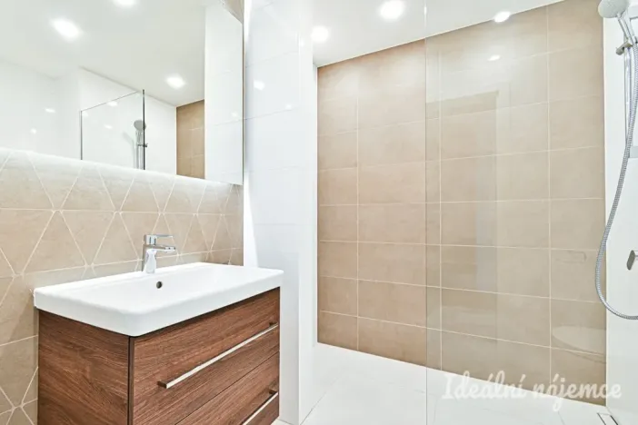 Pronájem bytu 1+kk, Brno, Koliště, 23 m2