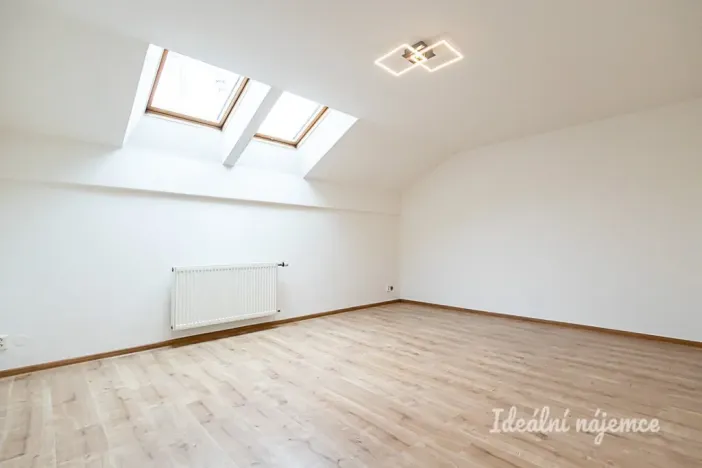 Pronájem bytu 3+1, Praha - Záběhlice, Záběhlická, 74 m2