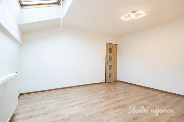 Pronájem bytu 3+1, Praha - Záběhlice, Záběhlická, 74 m2