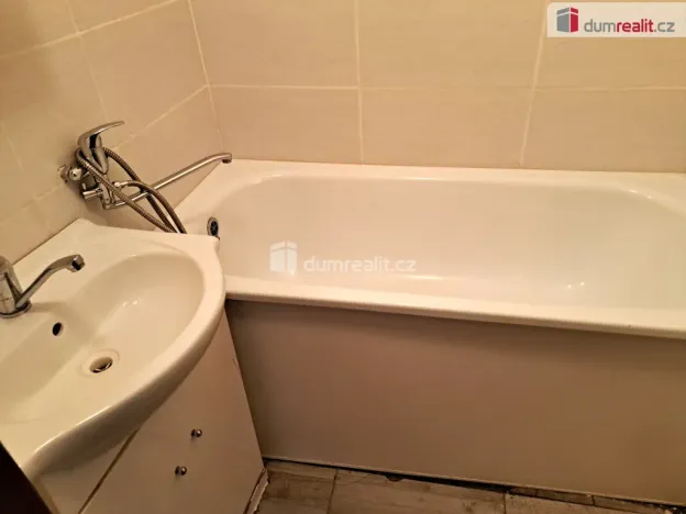 Pronájem bytu 2+1, Ústí nad Labem - Střekov, Na Pile, 54 m2