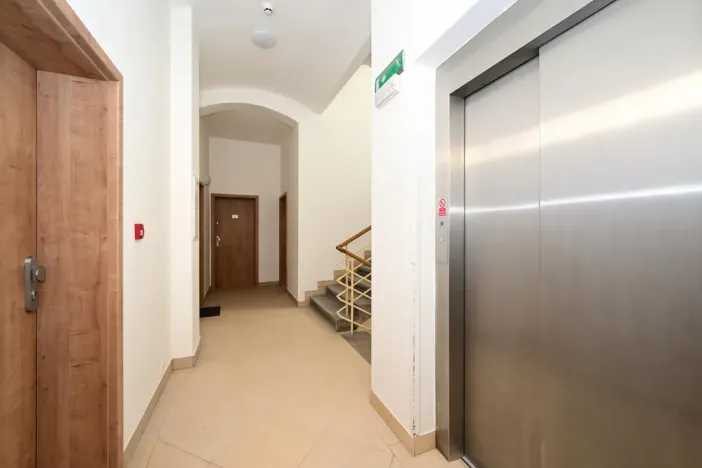 Pronájem bytu 1+kk, Praha - Smíchov, Radlická, 15 m2