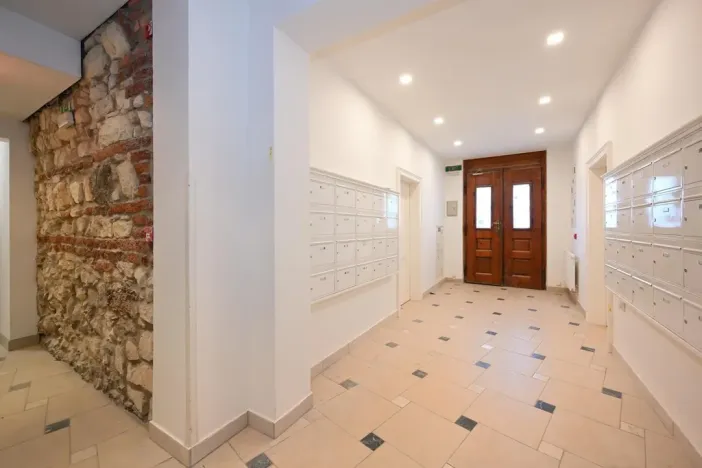 Pronájem bytu 1+kk, Praha - Smíchov, Radlická, 15 m2