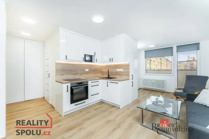 Pronájem bytu 3+kk, Praha - Libeň, Sokolovská, 44 m2