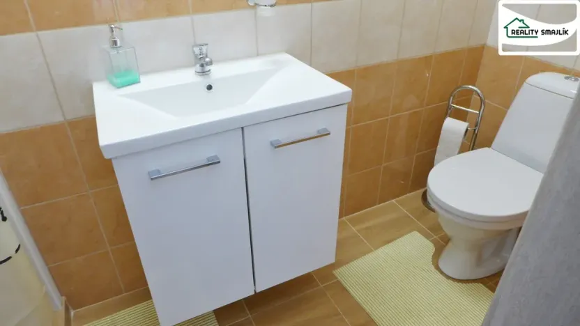 Prodej ubytování, Chodová Planá, Pohraniční stráže, 301 m2