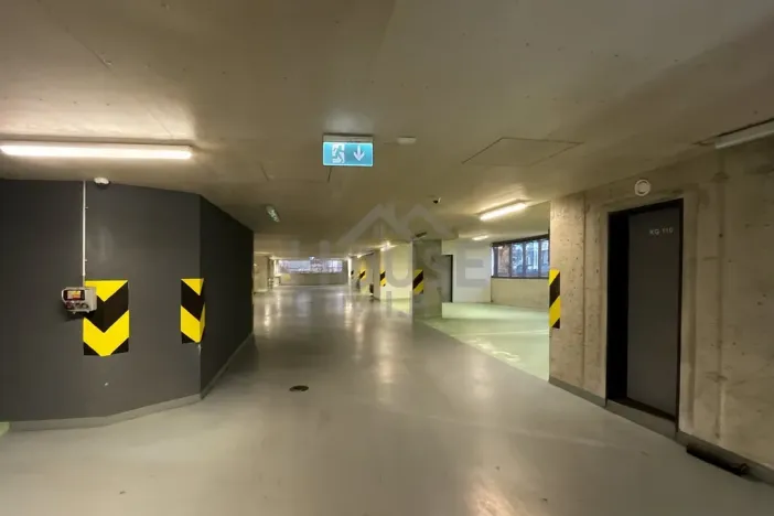 Prodej garáže, Praha, Makedonská, 15 m2