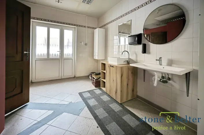 Prodej vícegeneračního domu, Nové Město pod Smrkem, Mírové náměstí, 466 m2