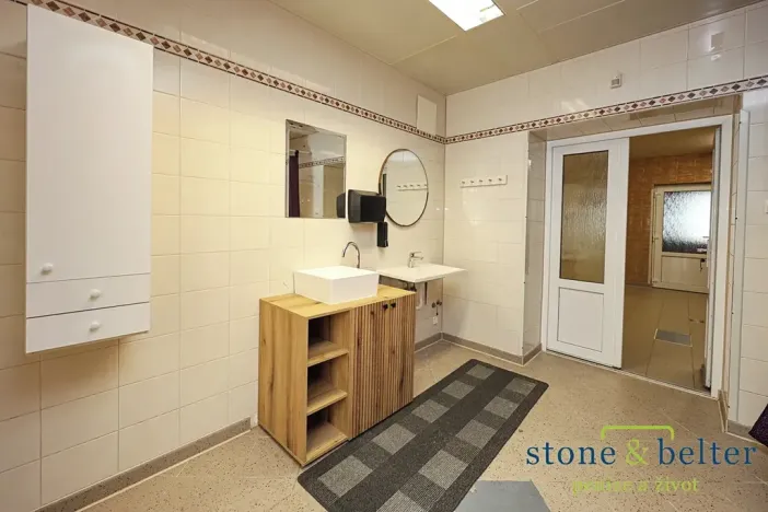 Prodej vícegeneračního domu, Nové Město pod Smrkem, Mírové náměstí, 466 m2