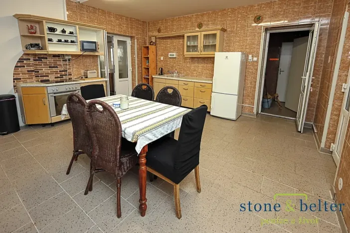 Prodej vícegeneračního domu, Nové Město pod Smrkem, Mírové náměstí, 466 m2