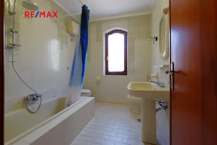 Prodej rodinného domu, Sant'Anna Arresi, Itálie, 400 m2