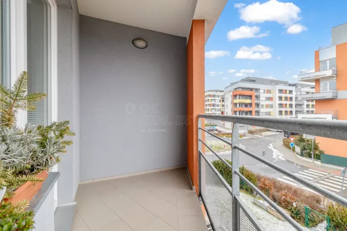 Prodej bytu 2+kk, Praha, Sazovická, 52 m2