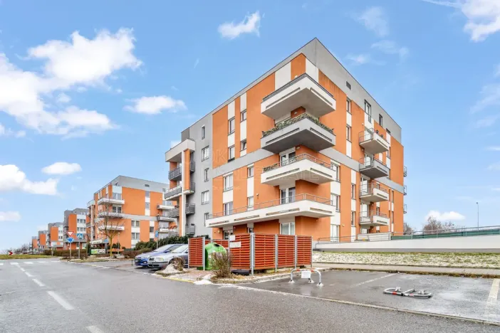 Prodej bytu 2+kk, Praha, Sazovická, 52 m2