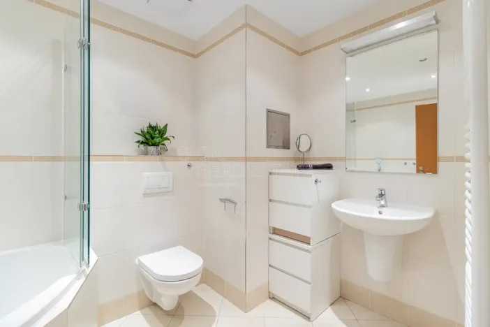 Prodej bytu 2+kk, Praha, Sazovická, 52 m2