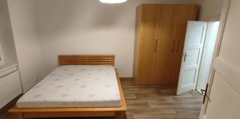 Pronájem bytu 2+kk, Praha - Nusle, U křížku, 37 m2