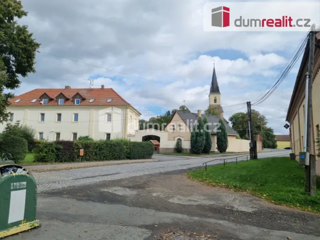 Pronájem bytu 3+1, Lošany, 80 m2