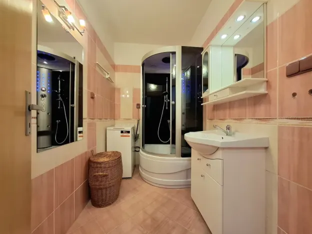 Pronájem bytu 3+kk, Pardubice - Bílé Předměstí, Spojilská, 80 m2