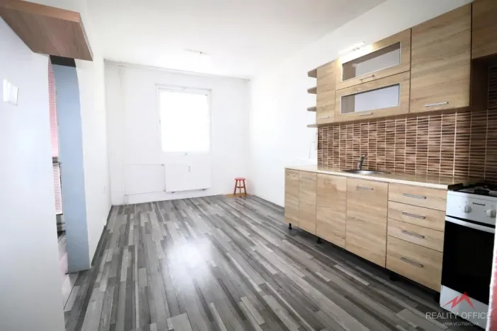 Pronájem bytu 3+1, Děčín - Děčín XXXII-Boletice nad Labem, Čsl. partyzánů, 75 m2