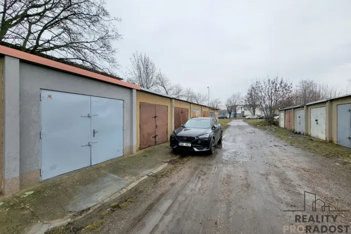 Prodej garáže, Brno - Slatina, 18 m2