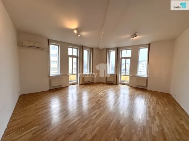 Pronájem bytu 2+kk, Praha - Vysočany, Kolbenova, 82 m2