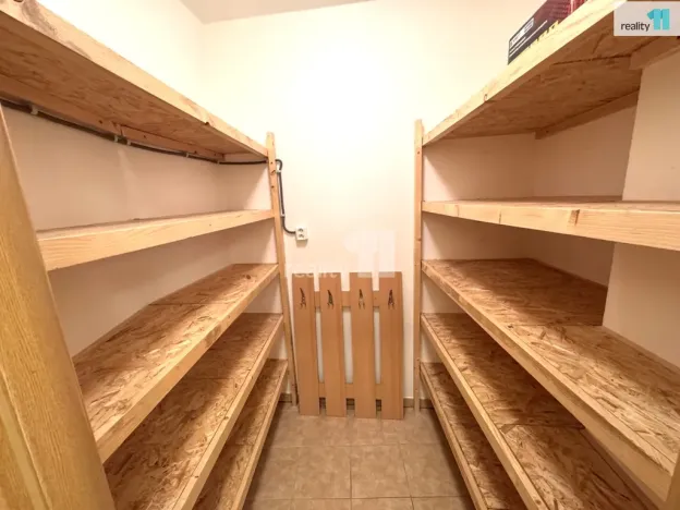 Pronájem bytu 2+kk, Praha - Vysočany, Kolbenova, 87 m2