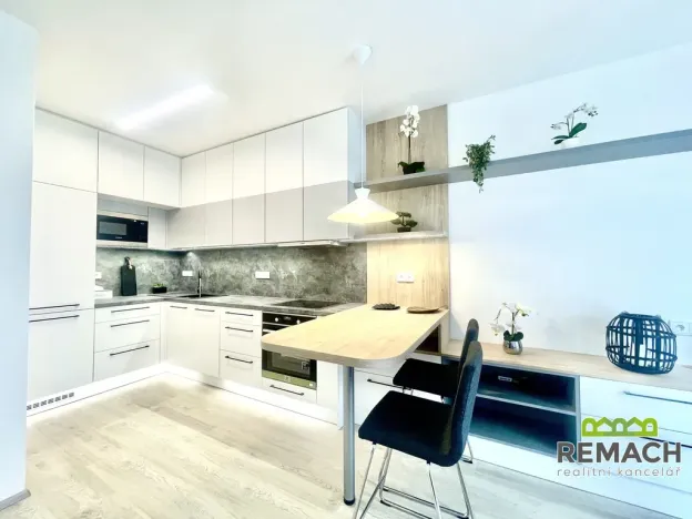 Pronájem bytu 2+kk, Brno, Líšeňská, 45 m2