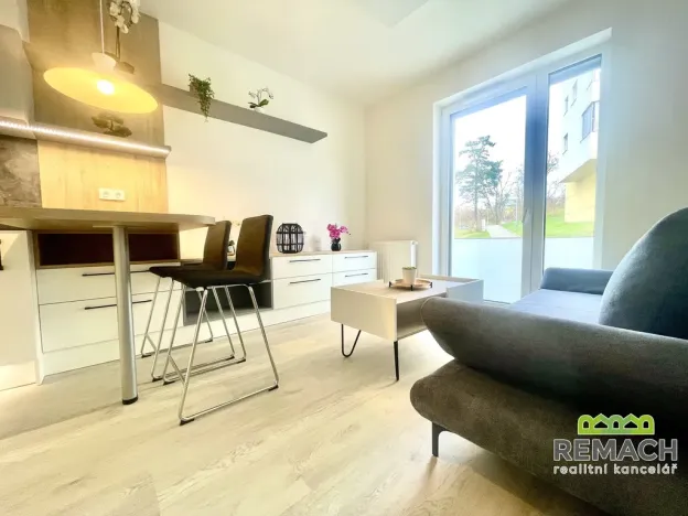 Pronájem bytu 2+kk, Brno, Líšeňská, 45 m2