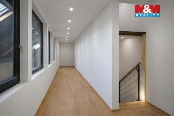 Prodej rodinného domu, Benešov, 327 m2