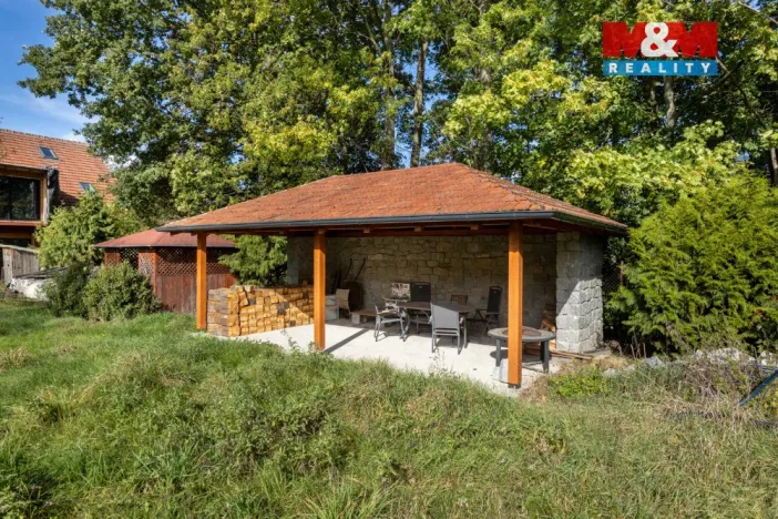 Prodej rodinného domu, Benešov, 327 m2